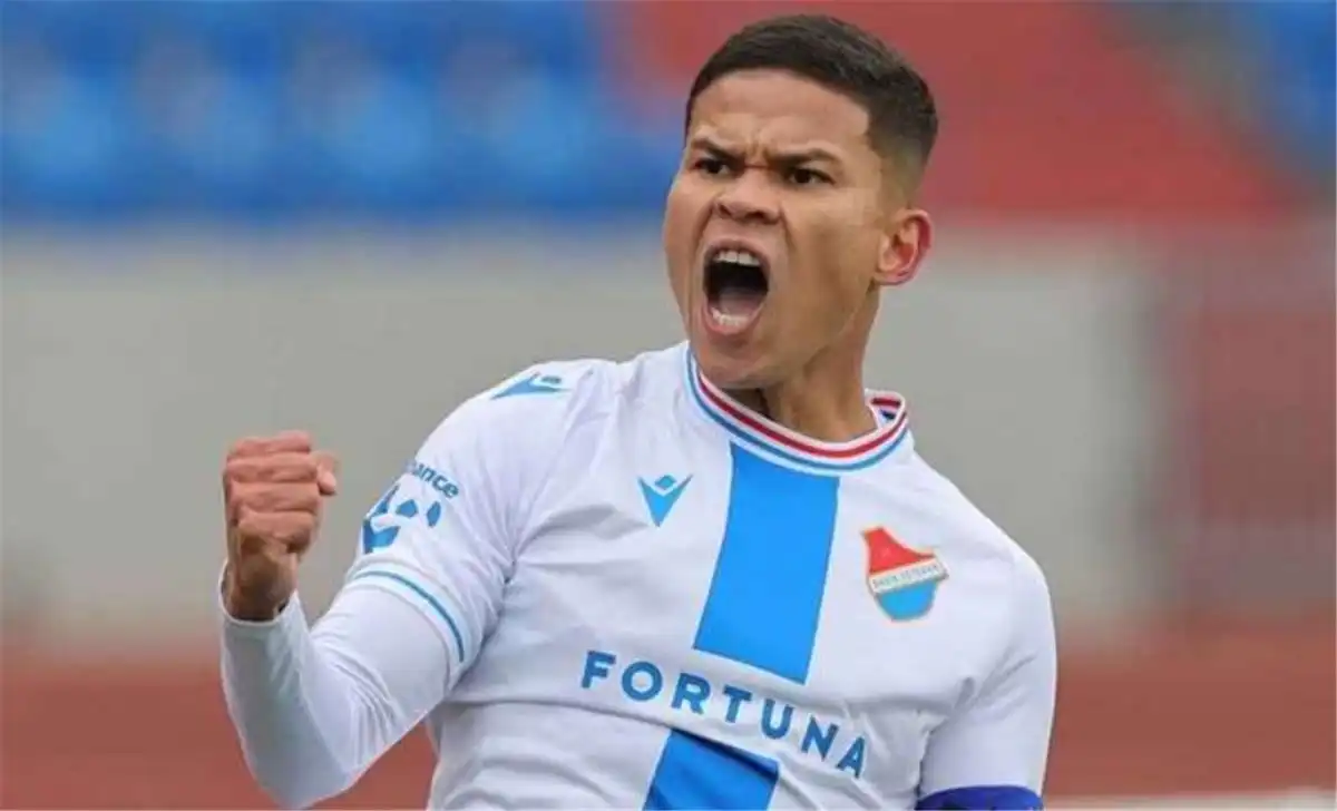 Phasellus Eu Diam At Arcu Laoreet Elementum At Id Augue